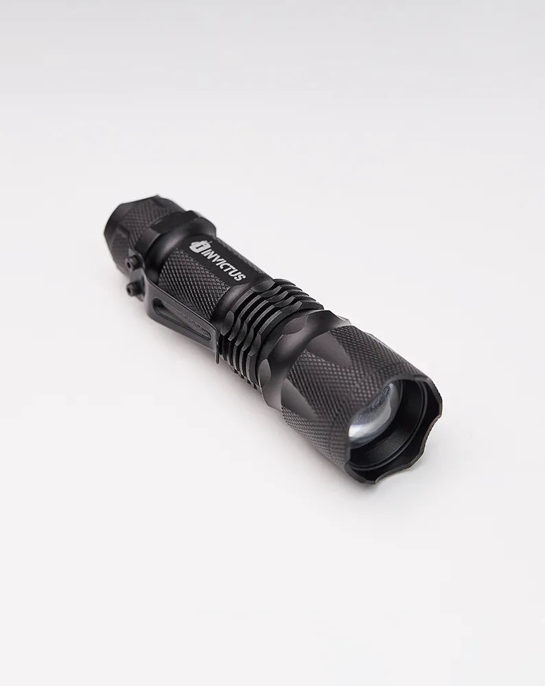 Lanterna Invictus Bolt | HB Militar