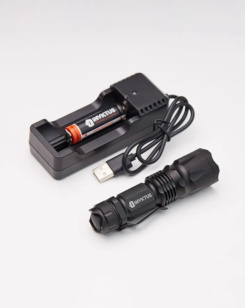 Lanterna Invictus Bolt | HB Militar